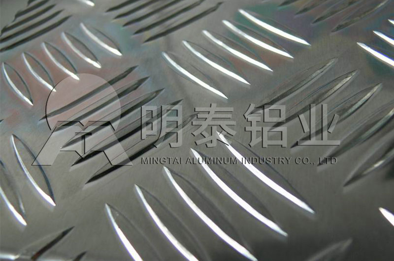 公交車防滑鋁板性能優良